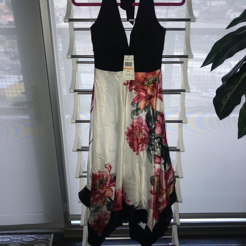 NEW! SPEECHLESS Halter maxi dress